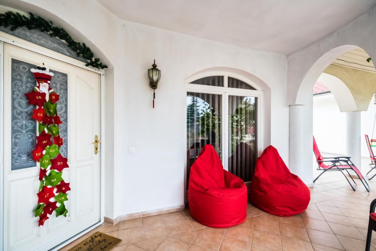 Villa Kertvarosi Csaladi Haz